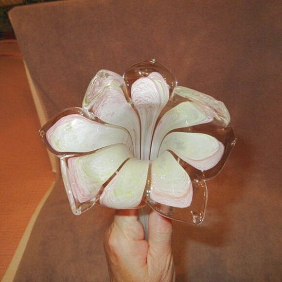 Vtg Hand Blow Art Glass Long Stem Flower 8 Petals Pink Cream Tan Swirl 22" EUC - Picture 2 of 7